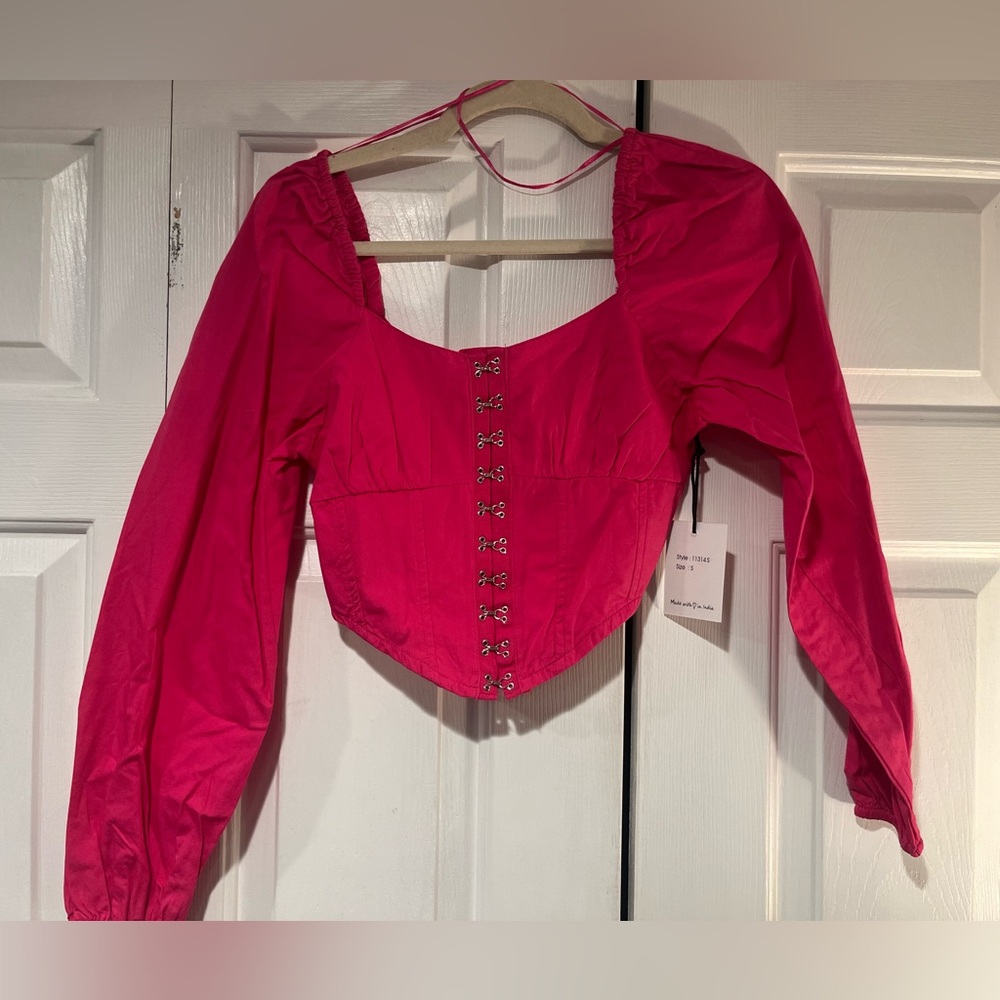 Women’s cropped blouse size small corset style front